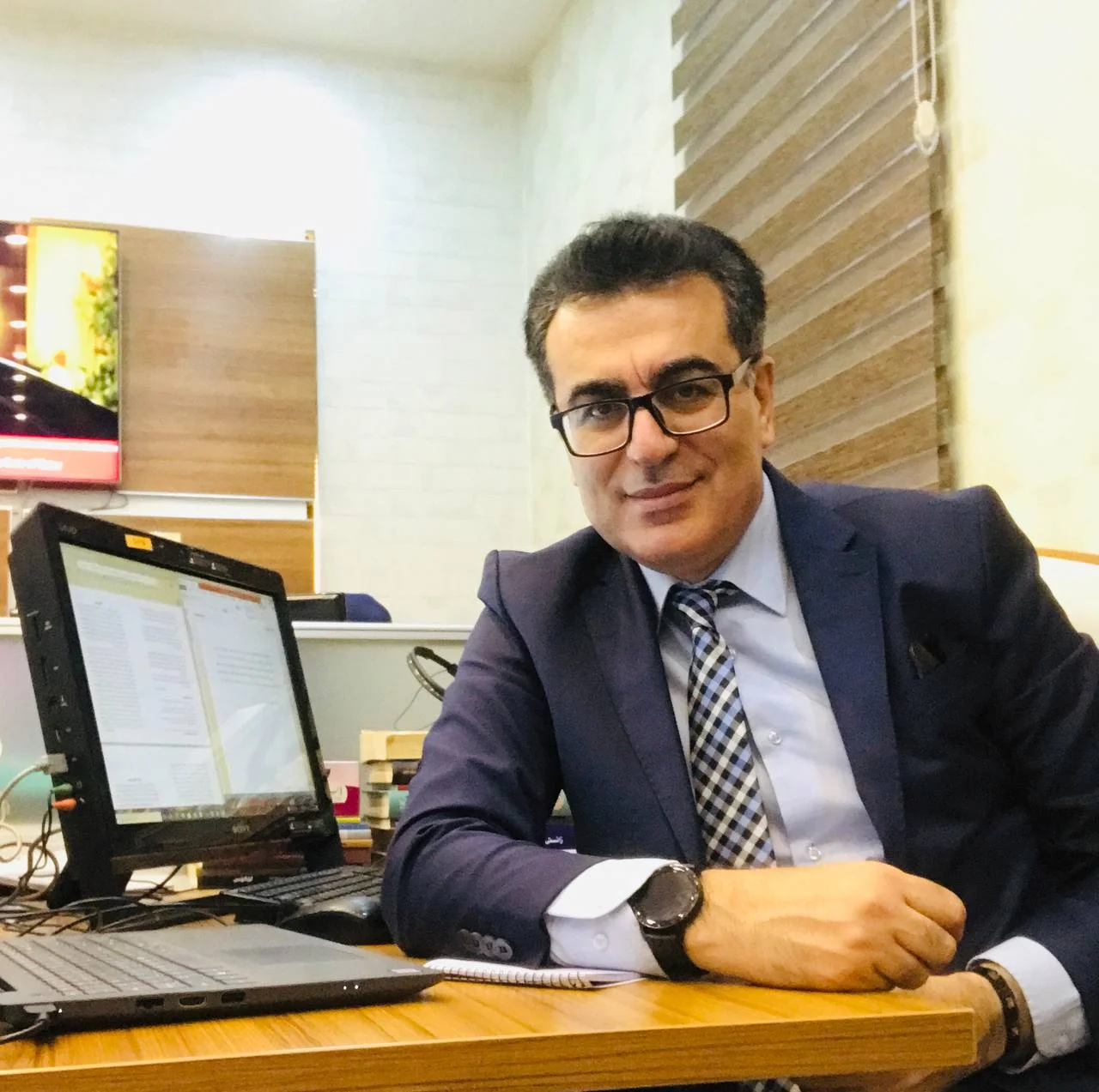 ڕەخنەی ئەدەبی لە ڕۆژهەڵاتی کوردستان