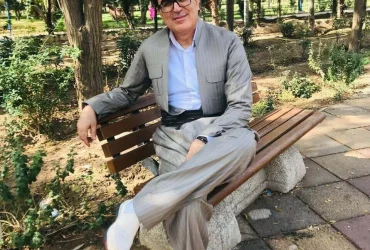 لە ستایشتی دەنگ و پیت