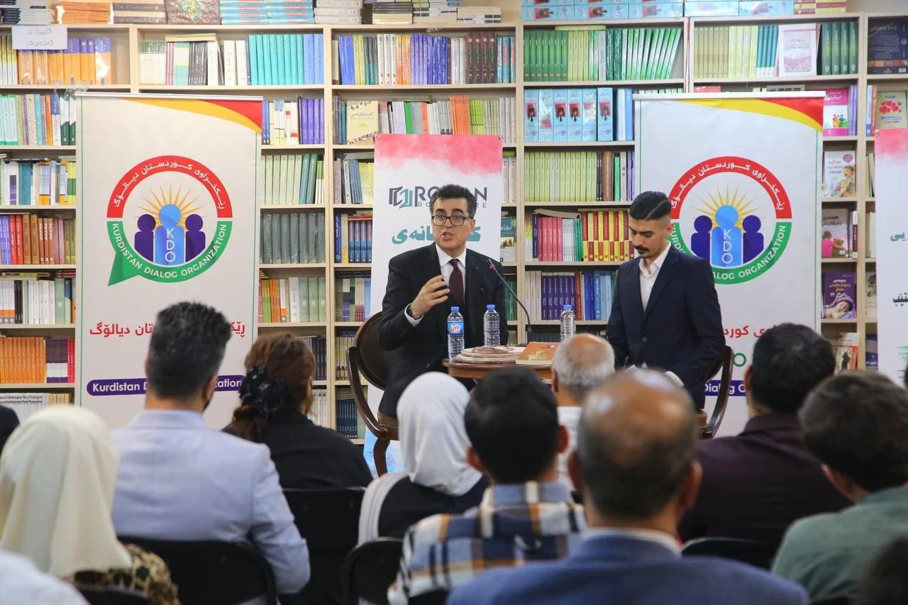 لێدوانێک لەسەر کتێبی نالی ئاشنای سیڕڕی قەڵەم